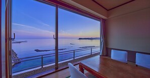 Premium bedding, in-room safe, free WiFi -  Mikazuki Sea-Park Hotel Katsuura (Katsuura)