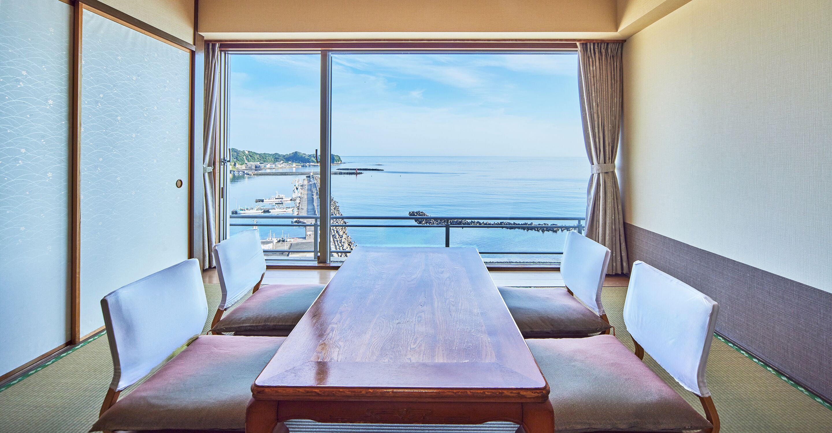 Literie de qualité supérieure, coffres-forts dans les chambres