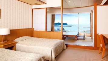 Premium bedding, in-room safe, free WiFi