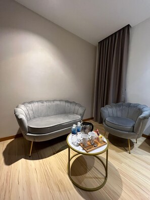 Studio Suite | In-room safe, desk, blackout drapes, soundproofing - Miyabi Hotel (Masai)