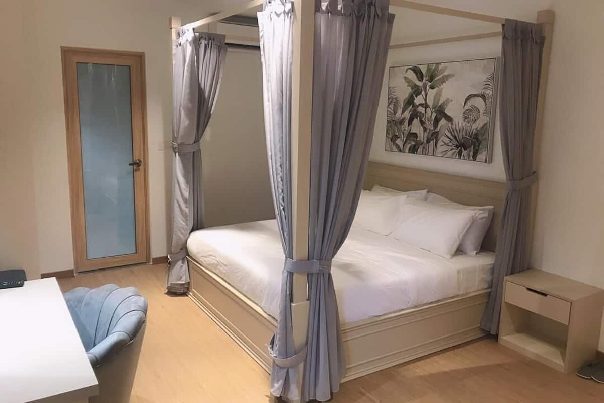 studio suite | 1 bedroom, in-room safe, desk, blackout curtains