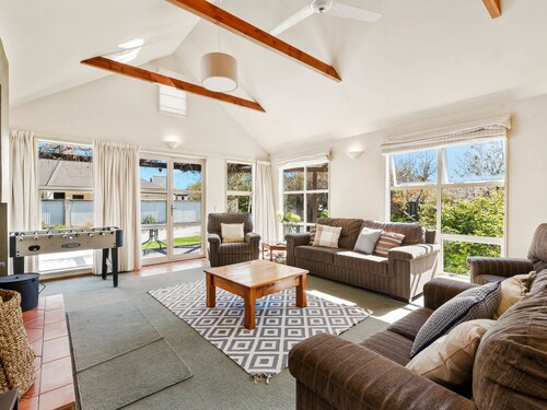 Charmant sur Cherry - Wanaka Holiday Home