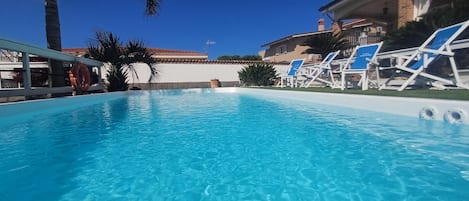 Piscina all'aperto