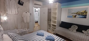 2 bedrooms, in-room safe, iron/ironing board, free WiFi