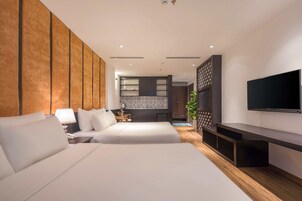 Perhestudiosviitti, 2 keskisuurta parisänkyä | Ylelliset vuodevaatteet, untuvapeitot, memory foam -patjalliset sängyt