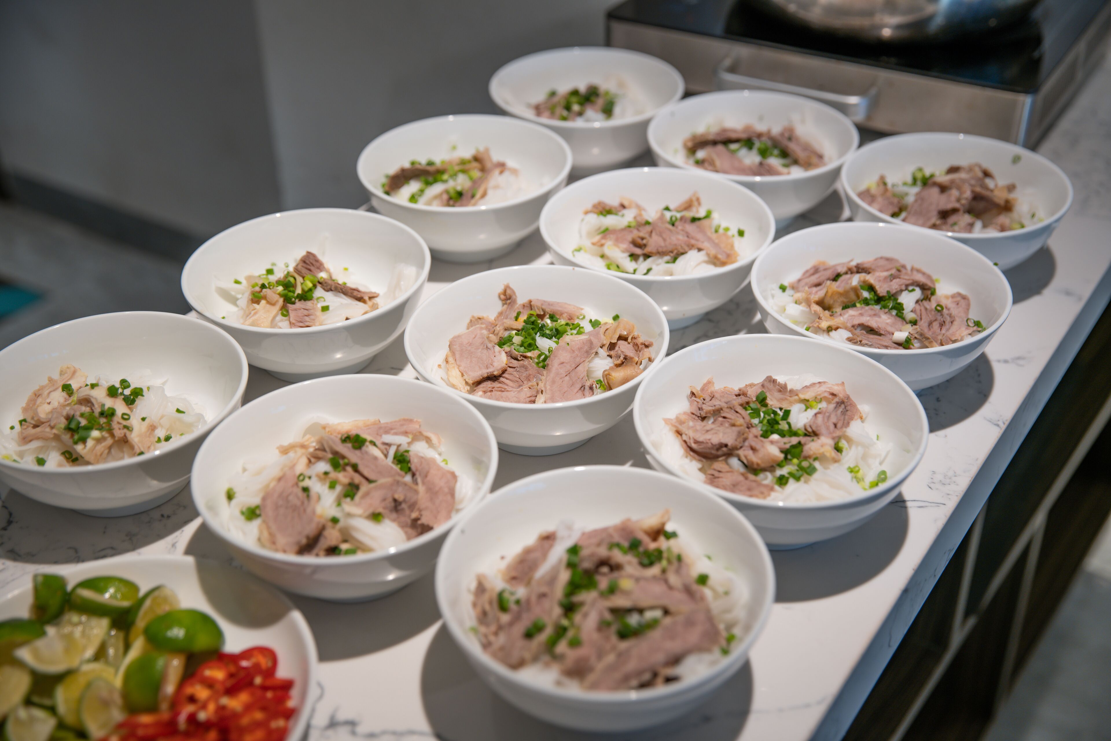 Tägliches Frühstücksbuffet gegen Gebühr