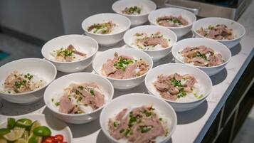 Daily buffet breakfast (VND 150000 per person)