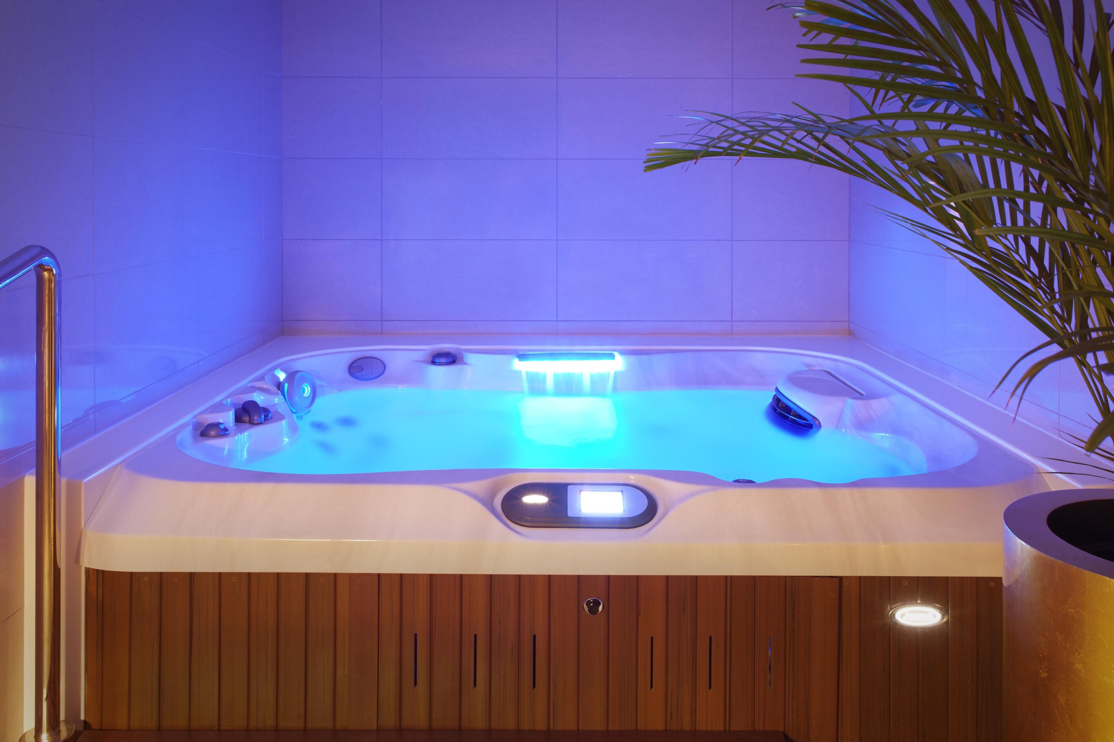 hot stone massages, deep-tissue massages