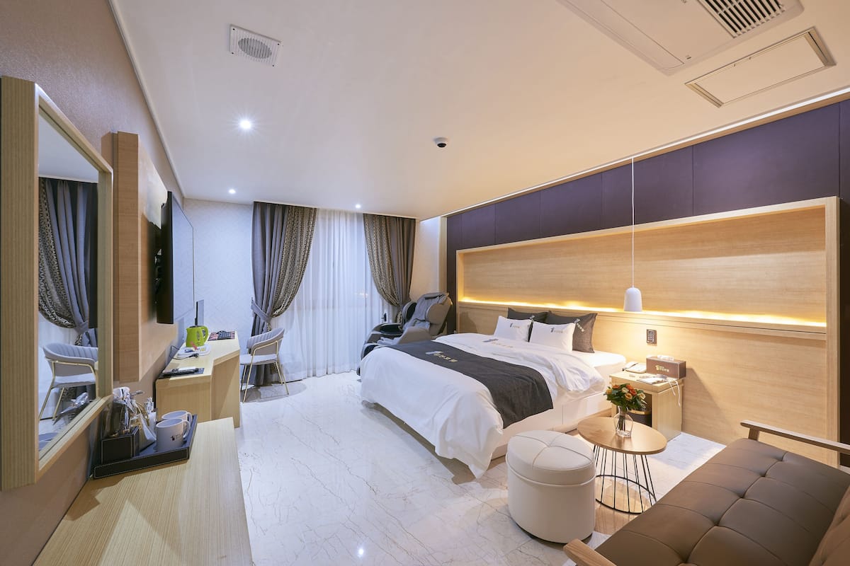 Habitación estándar (2) | Ropa de cama de alta calidad y wifi gratis
