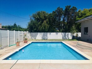 Outdoor pool - Cape Town holiday accommodation (Cape Town)