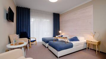 Iron/ironing board, free WiFi, bed sheets