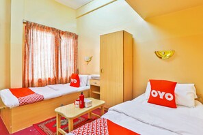 Kamar Double atau Twin Standar | Minibar, setrika/meja setrika, dan Wi-Fi gratis