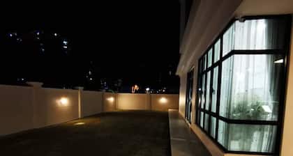 5 Bedroom Villa near Beach
