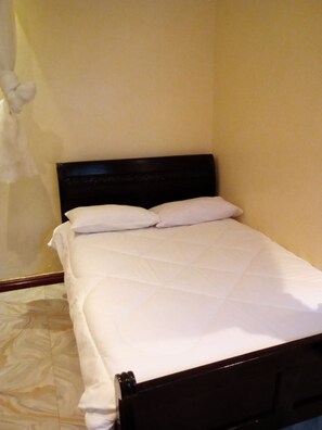 Standard-Doppelzimmer | Schreibtisch, kostenloses WLAN