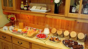 Free daily continental breakfast 