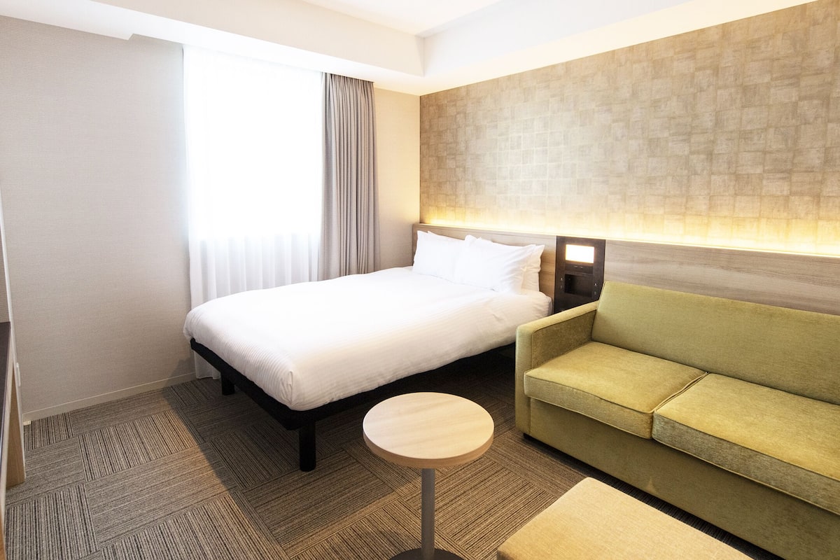 double room, accessible | in-room safe, desk, blackout curtains, iron/ironing board