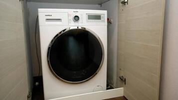 Panoramic Studio | Laundry