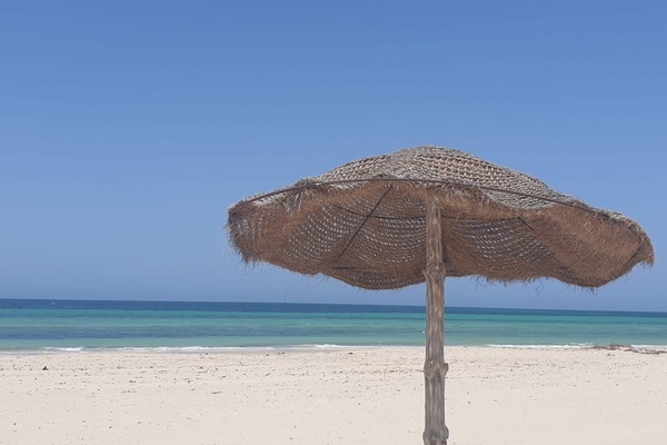 Ubicación a pie de playa, tumbonas y toallas de playa