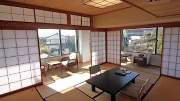 In-room safe, iron/ironing board