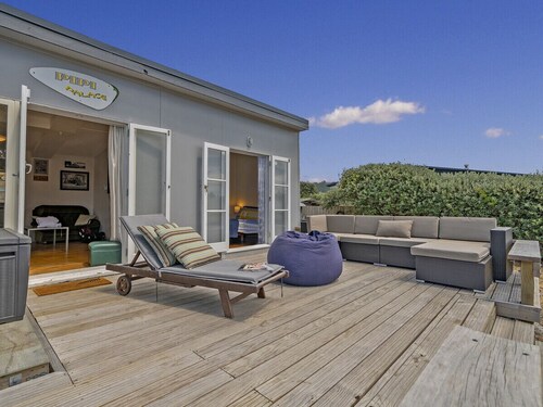 Pipi Palace - Whangamata Bach