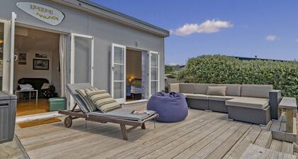 Pipi Palace - Whangamata Bach