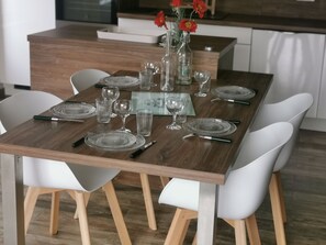 تناول الطعام