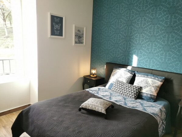 3 chambres, fer et planche à repasser, accès au Wi-Fi (inclus)