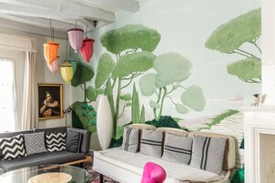 Habitación Deluxe doble, 1 habitación | Ropa de cama de alta calidad, colchones viscoelásticos, escritorio