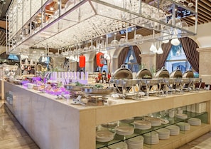 Desayuno buffet todos los días (con cargo)