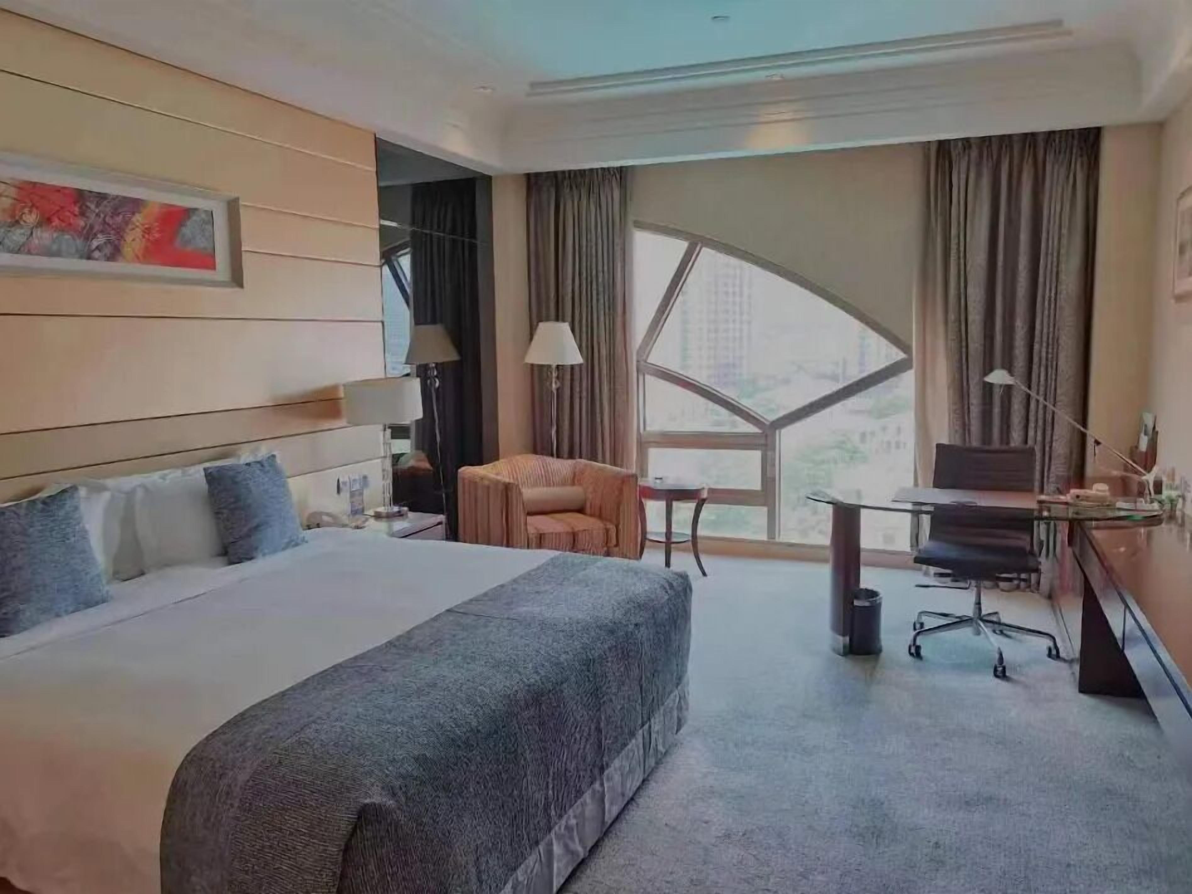 Standard Double Room | Premium bedding, down duvets, memory-foam beds, minibar