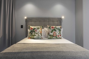 Apartment | 2 bedrooms, free WiFi, bed sheets