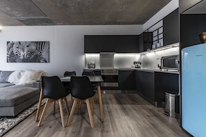 Apartment | Living area | Flat-screen TV
