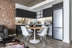 Apartment | Private kitchenette | Fridge, microwave, oven, stovetop - 402 The Signature De Waterkant (Cape Town)