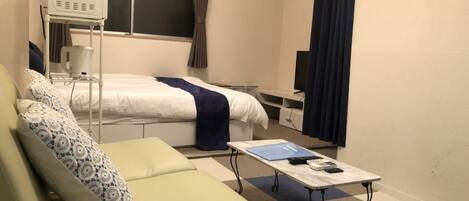 Apartment (201) | 1 bedroom, iron/ironing board, free WiFi