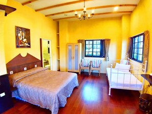 패밀리룸 | 책상