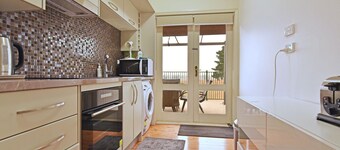 King 2 - close proximity to Bimbadgen and Hope Estate concerts