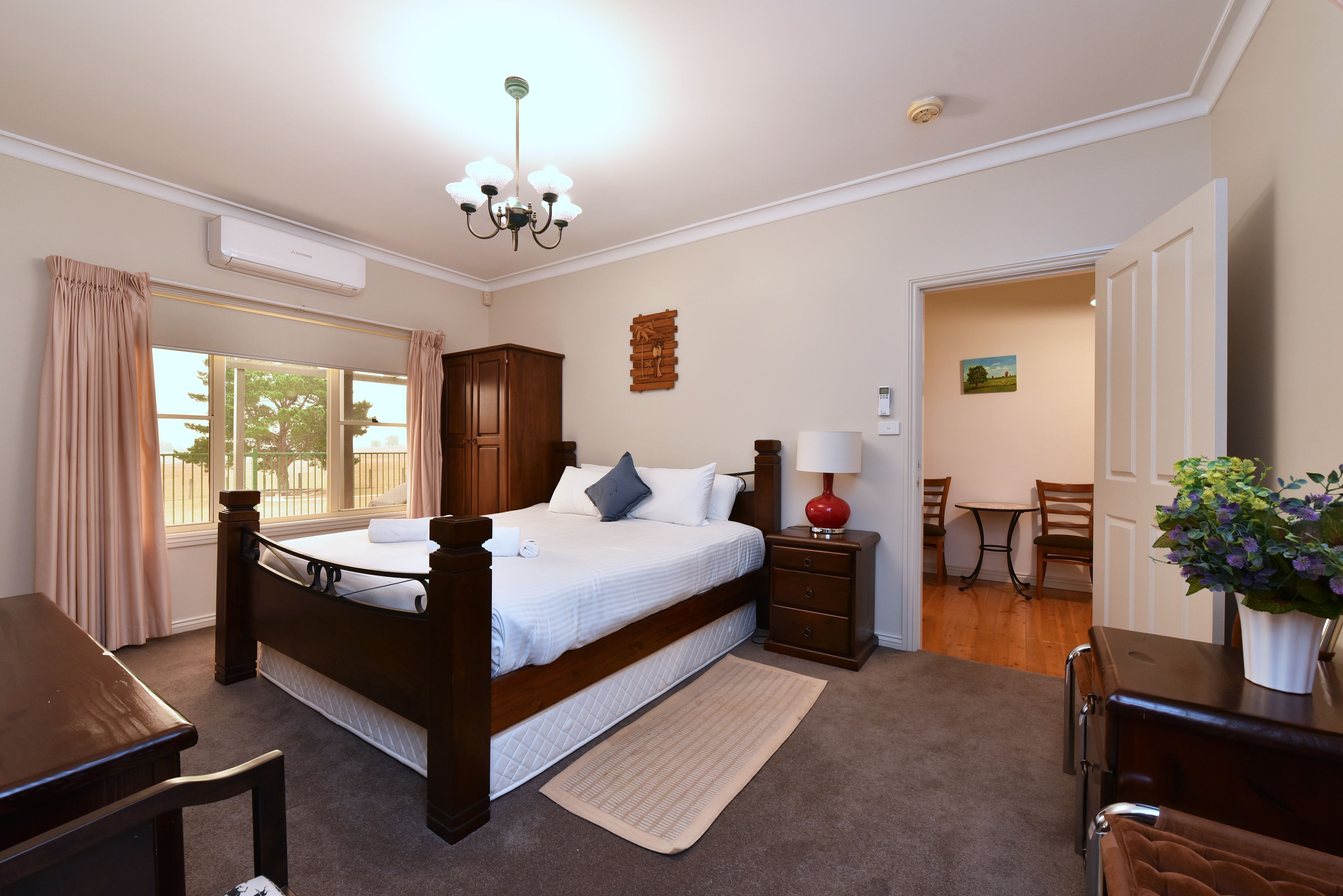 1 chambre, fer et planche à repasser, Wi-Fi gratuit, draps fournis