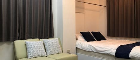 Apartment (301)