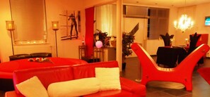 Room | Living area