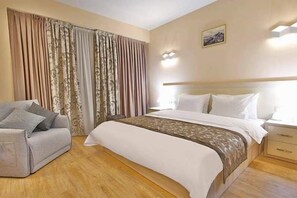 Décoration personnalisée, bureau, lits bébé (gratuits)