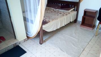 Bureau, Wi-Fi gratuit, draps fournis