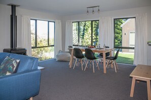 Dining - Treetop Lodge - Acheron Holiday Home (Hanmer Springs)