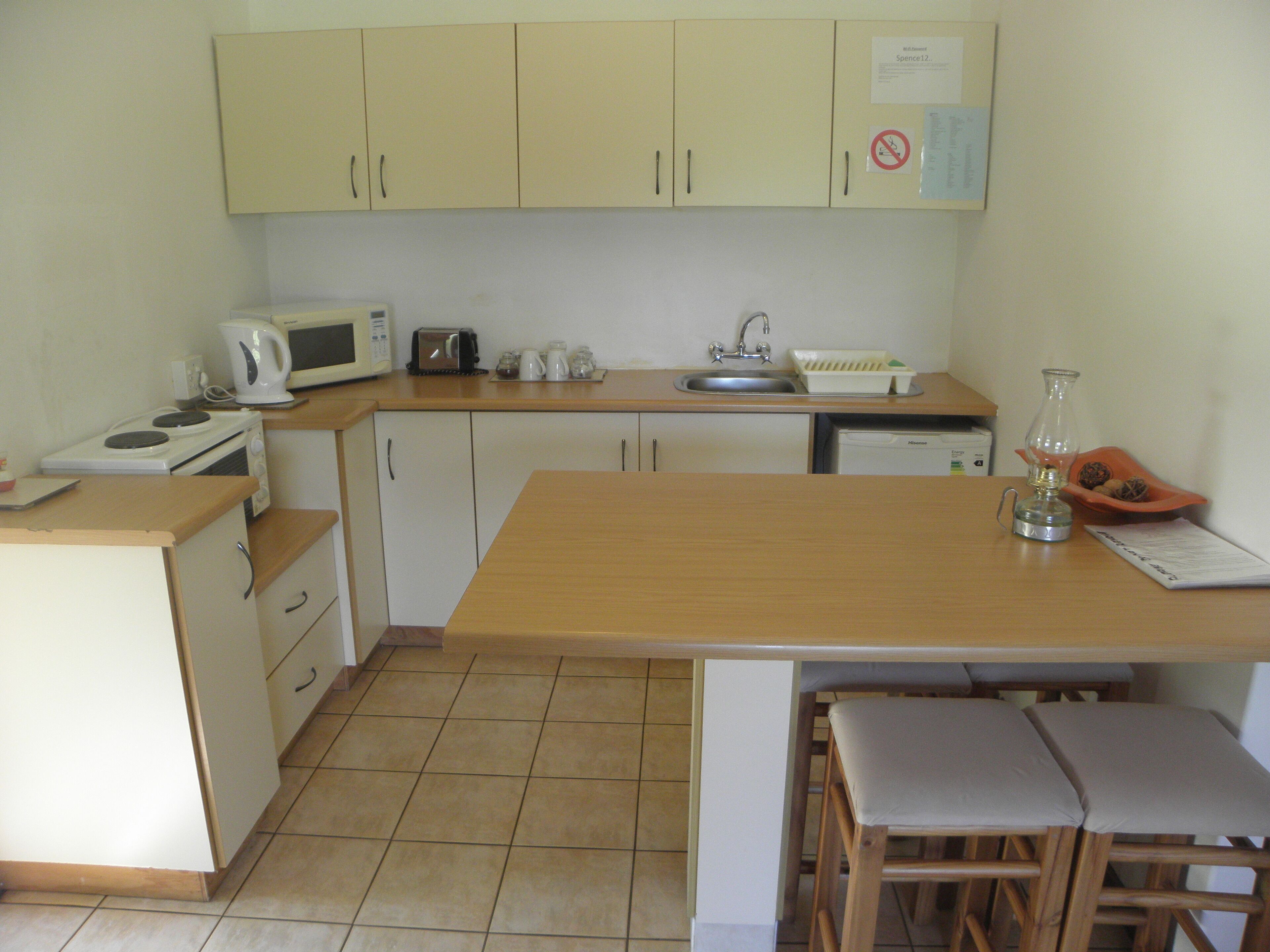 Phòng đôi (Robyn's Room) | Bếp riêng | Ấm điện 