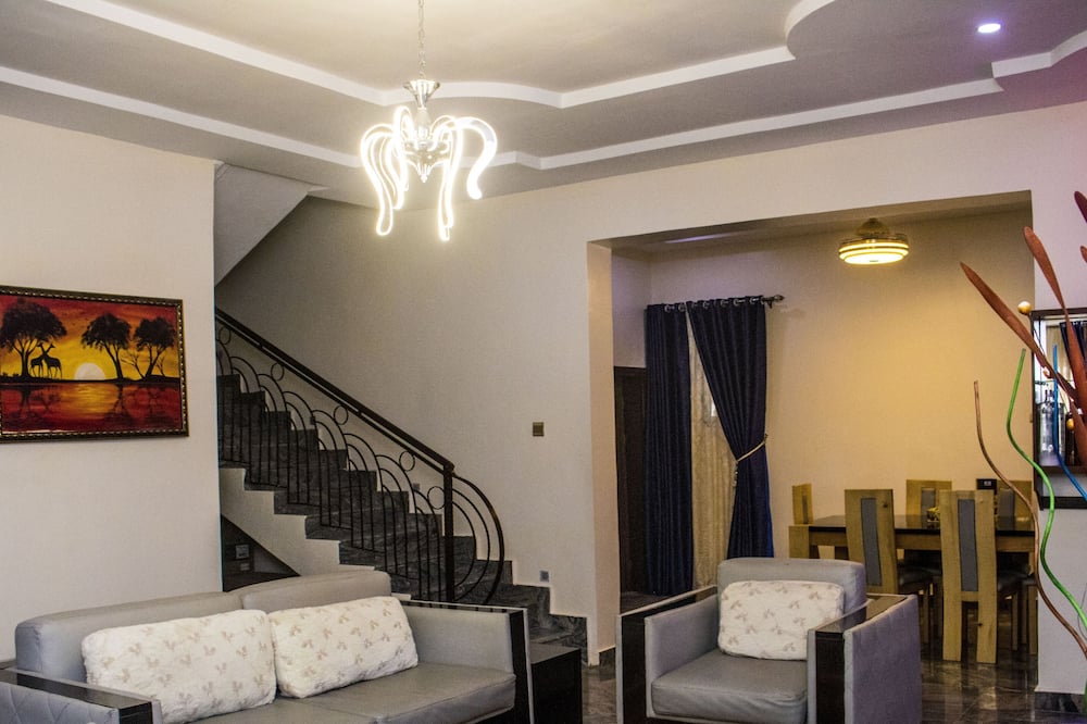 Dicon Apartments