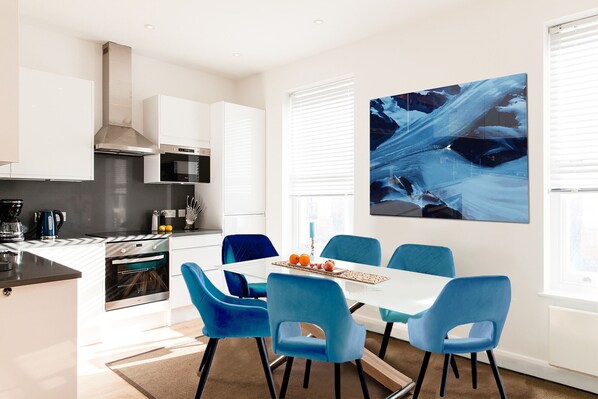 Duplex Apartment | In-room dining