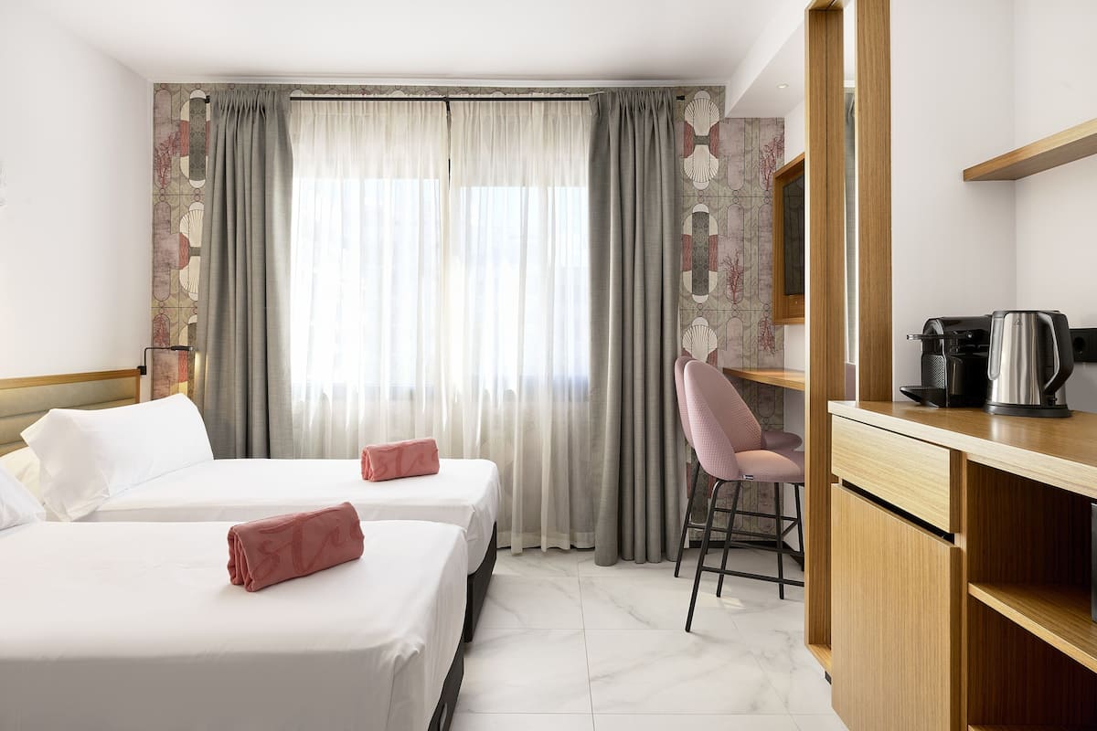 Monkey Suite | เครื่องนอนระดับพรีเมียม, มินิบาร์, ตู้นิรภัยในห้องพัก, โต๊ะทำงาน