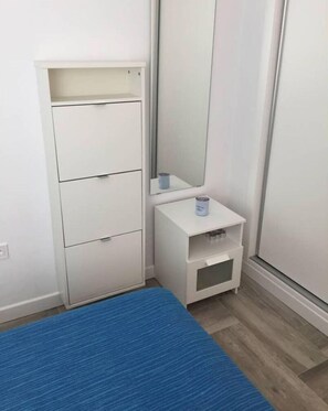 1 bedroom, desk, soundproofing, iron/ironing board - Downtown beach & peace (Málaga)