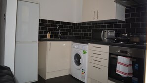 Deluxe Apartment | Private kitchen - Executive Apartment Cardiff City Centre (Cardiff)