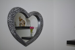 Living area - Executive Apartment Cardiff City Centre (Cardiff)
