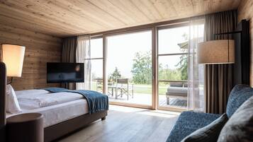 Minibar, safe på rommet, skrivebord og wi-fi (inkludert)